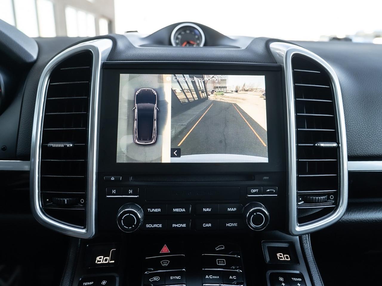 2018 Porsche Cayenne Base SPORT UTILITY 4-DR Photo15