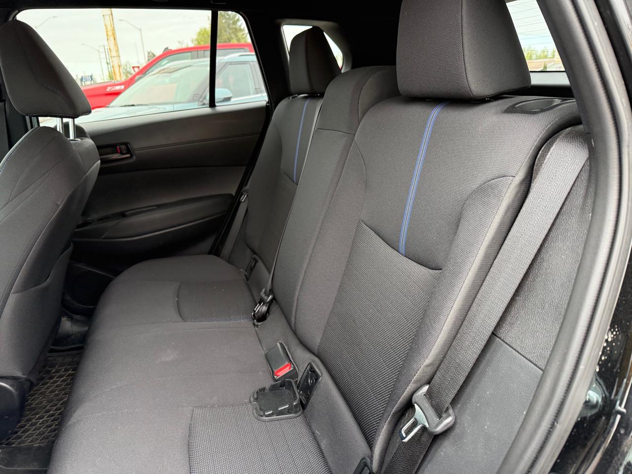 2024 Toyota Corolla Cross Hybrid SE Heated Steering and Seats! Photo