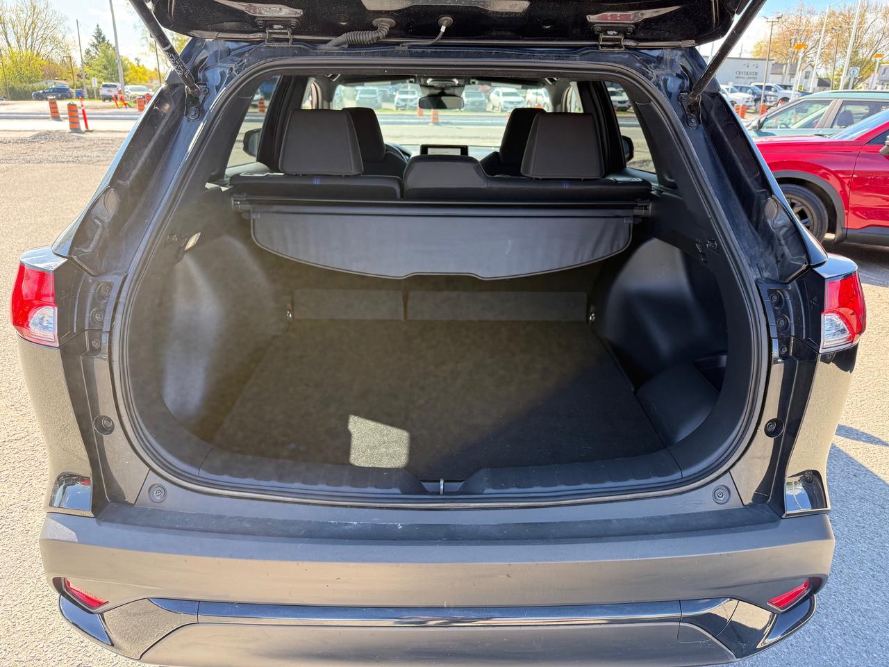 2024 Toyota Corolla Cross Hybrid SE Heated Steering and Seats! Photo