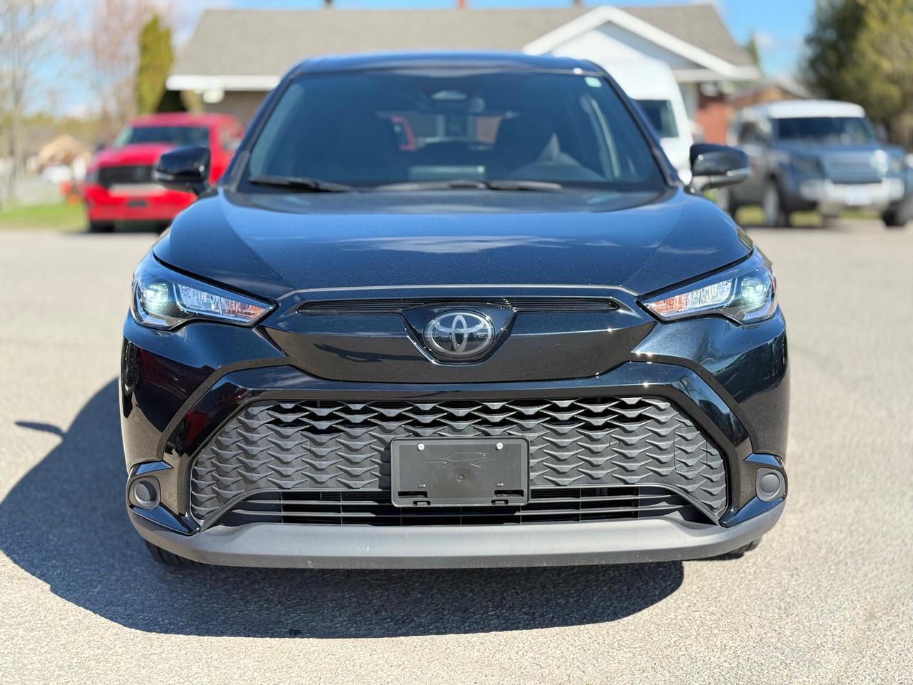 2024 Toyota Corolla Cross Hybrid SE Heated Steering and Seats! Photo