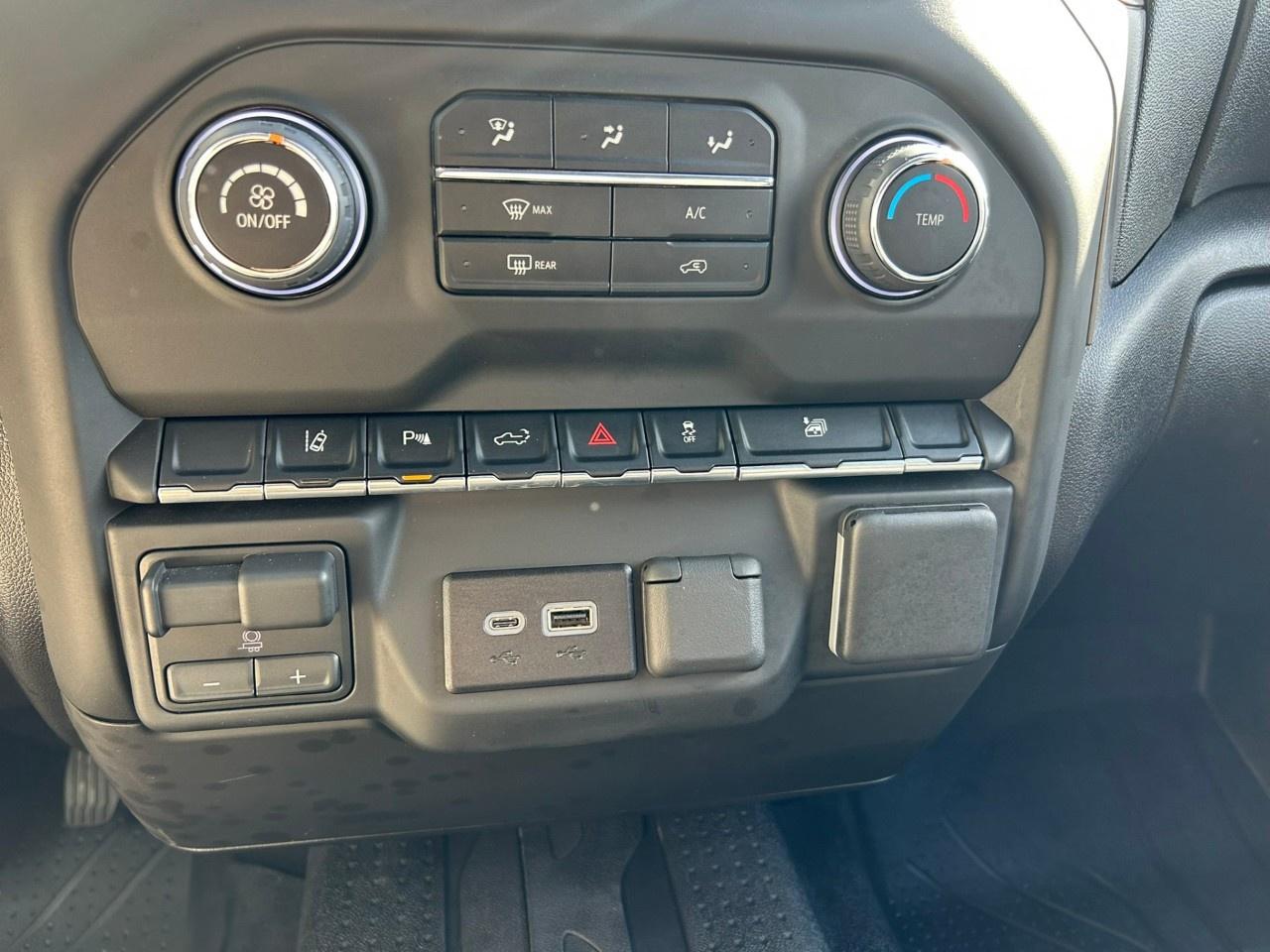2026 Chevrolet Silverado 2500 HD 4WD Crew Cab Standard Box Custom Photo