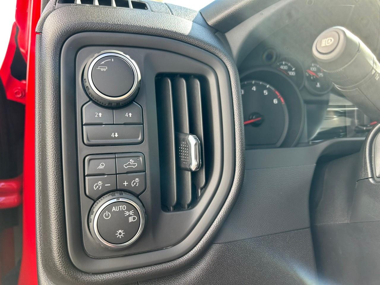 2026 Chevrolet Silverado 2500 HD 4WD Crew Cab Standard Box Custom Photo