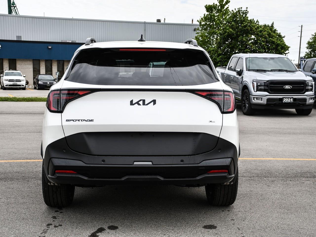 2026 Kia Sportage X-Line Limited w/Terracotta Brown Interior 2026 Kia Sportage – X-Line Limited Photo4