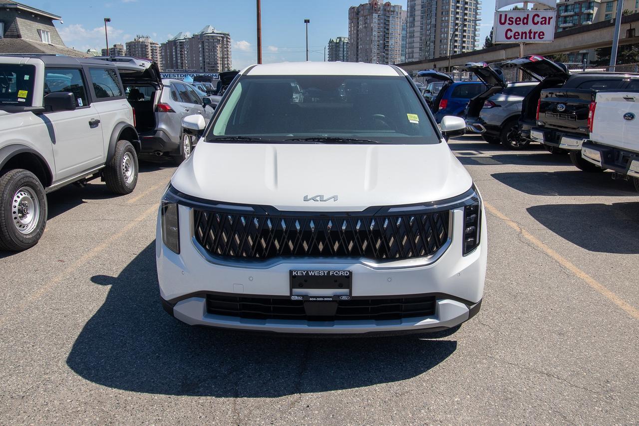 2026 Kia Carnival LX Photo2