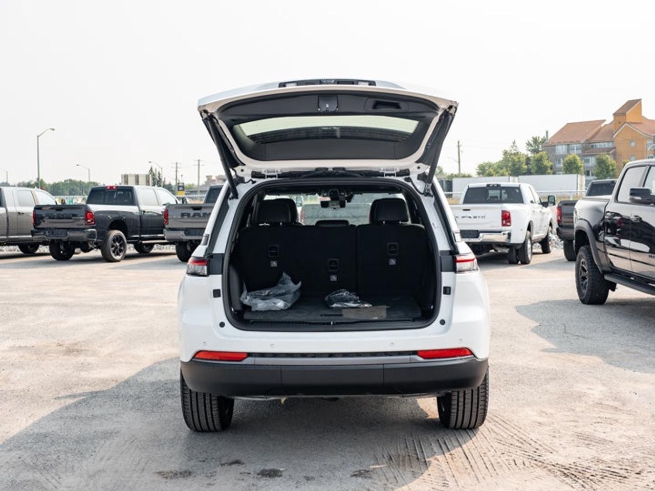2026 Jeep Grand Cherokee Limited Photo