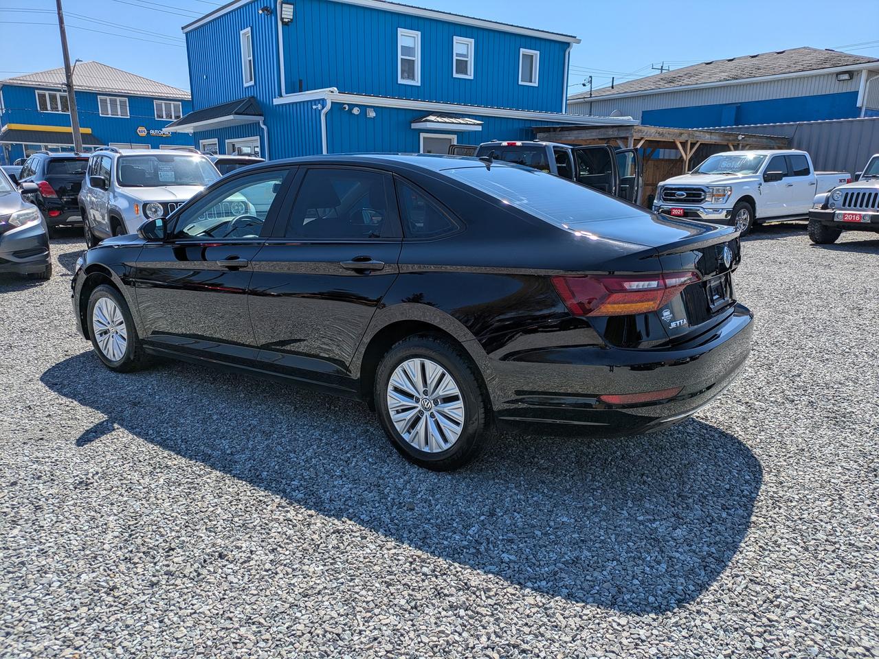 2019 Volkswagen Jetta Auto Photo2