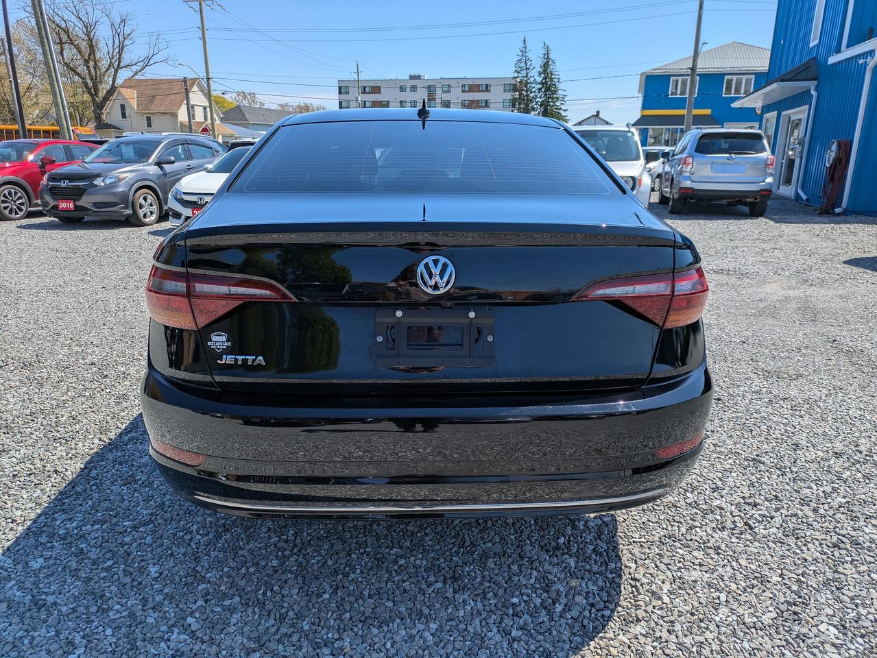 2019 Volkswagen Jetta Auto Photo3