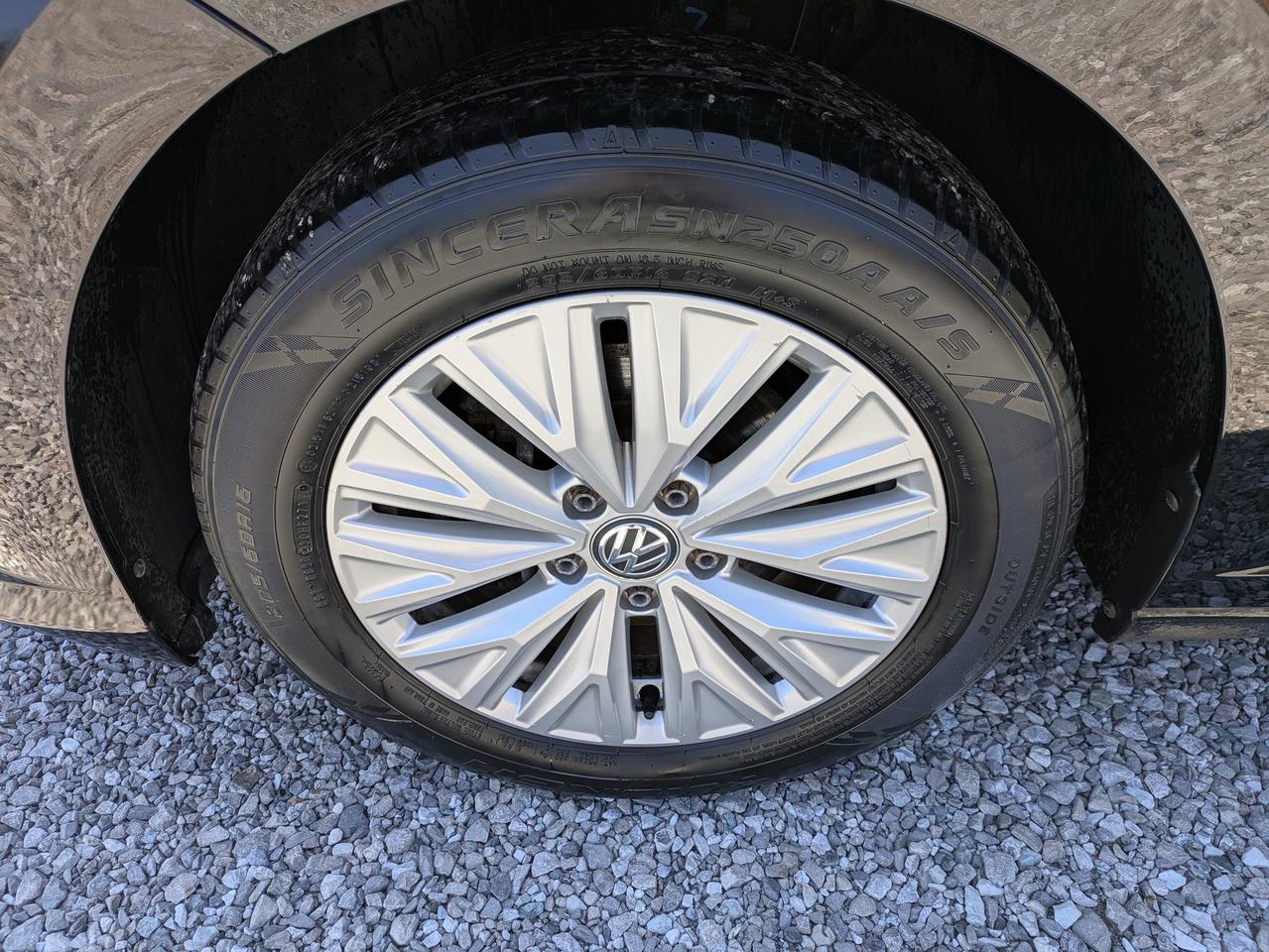 2019 Volkswagen Jetta Auto Photo