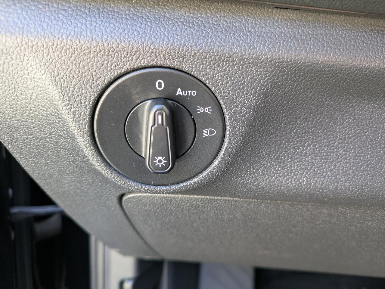 2019 Volkswagen Jetta Auto Photo