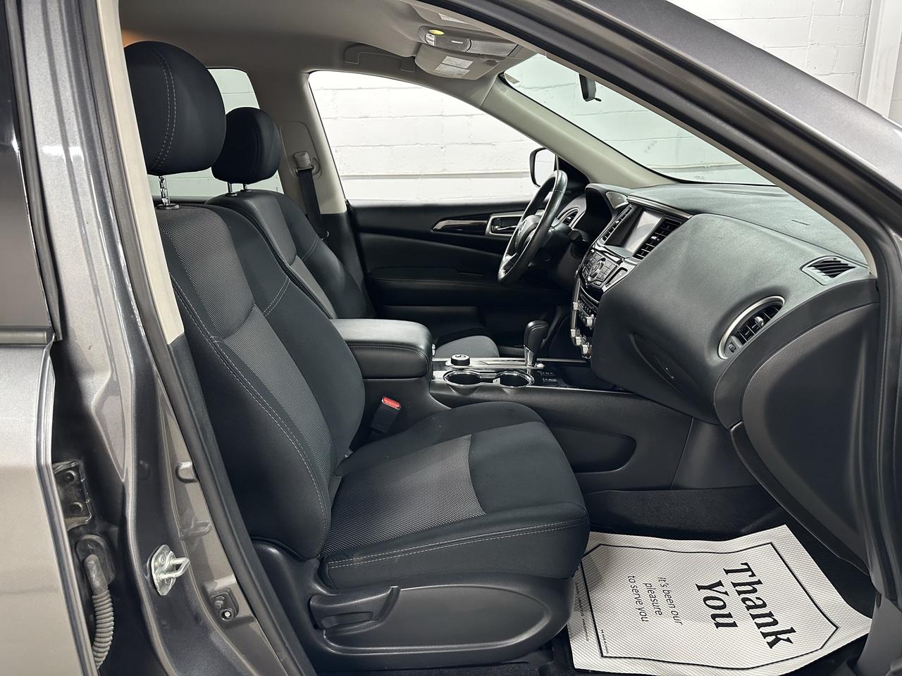 2018 Nissan Pathfinder SV Tech Photo35