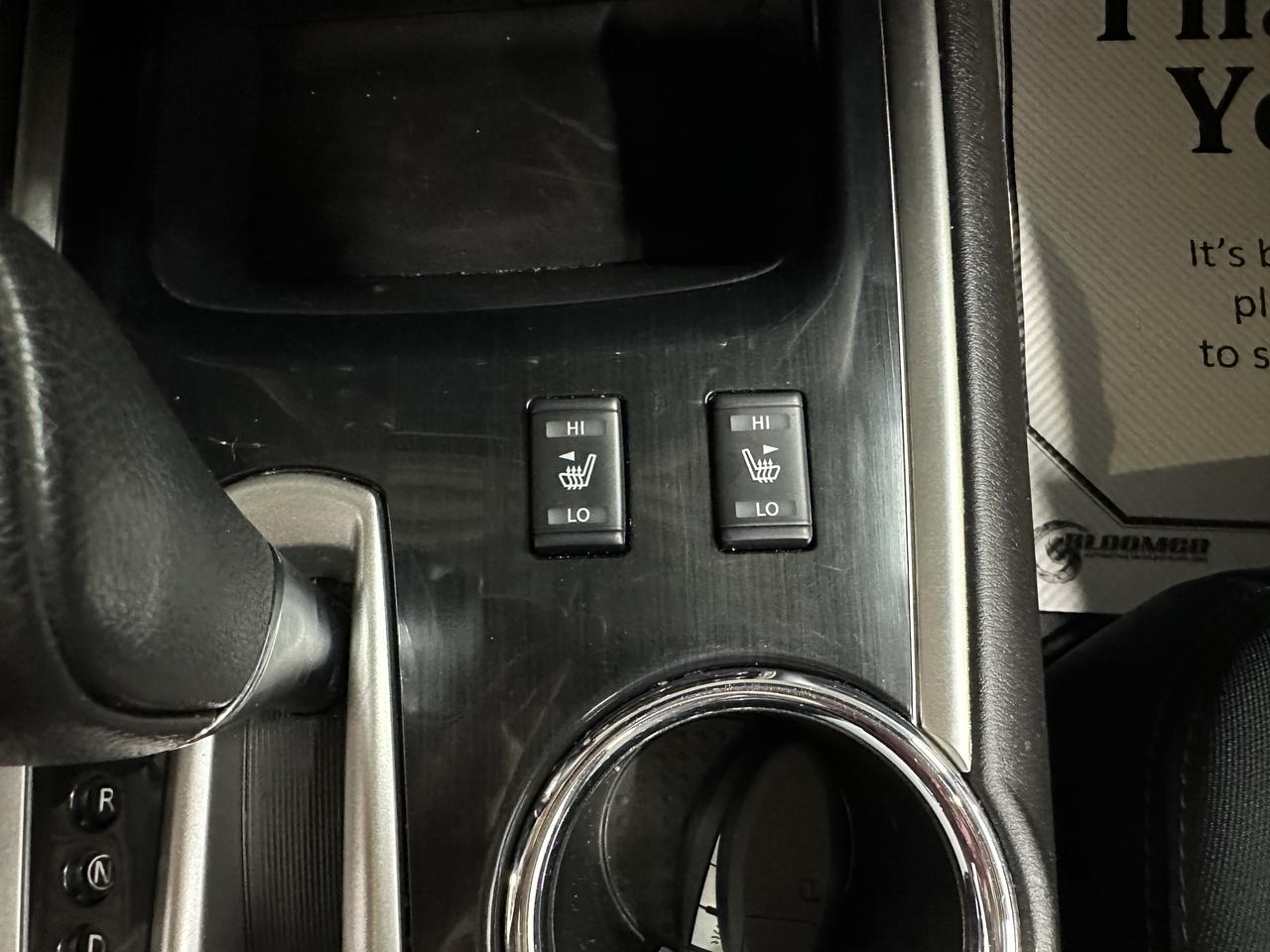 2018 Nissan Pathfinder SV Tech Photo21