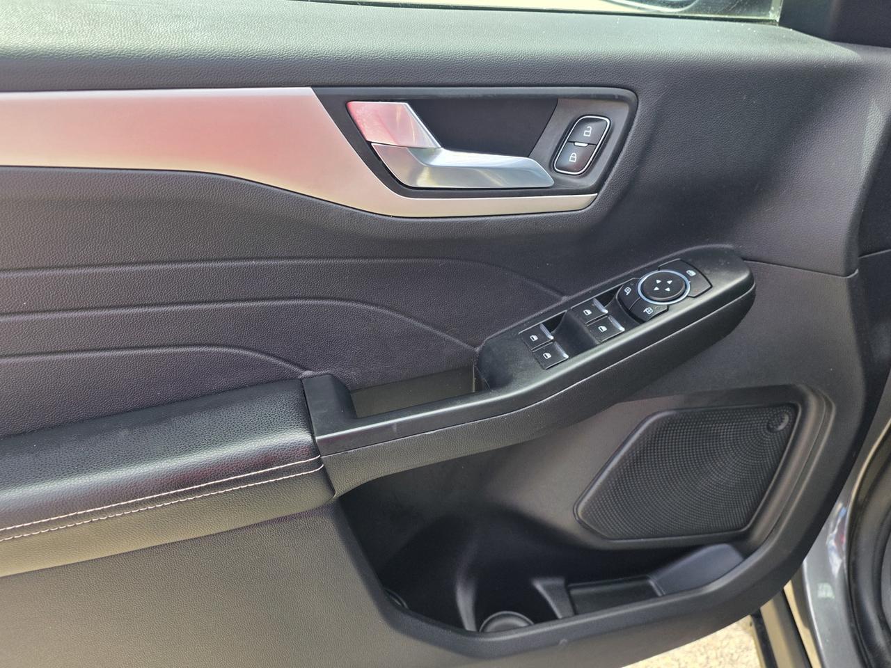 2022 Ford Escape SEL AWD Photo