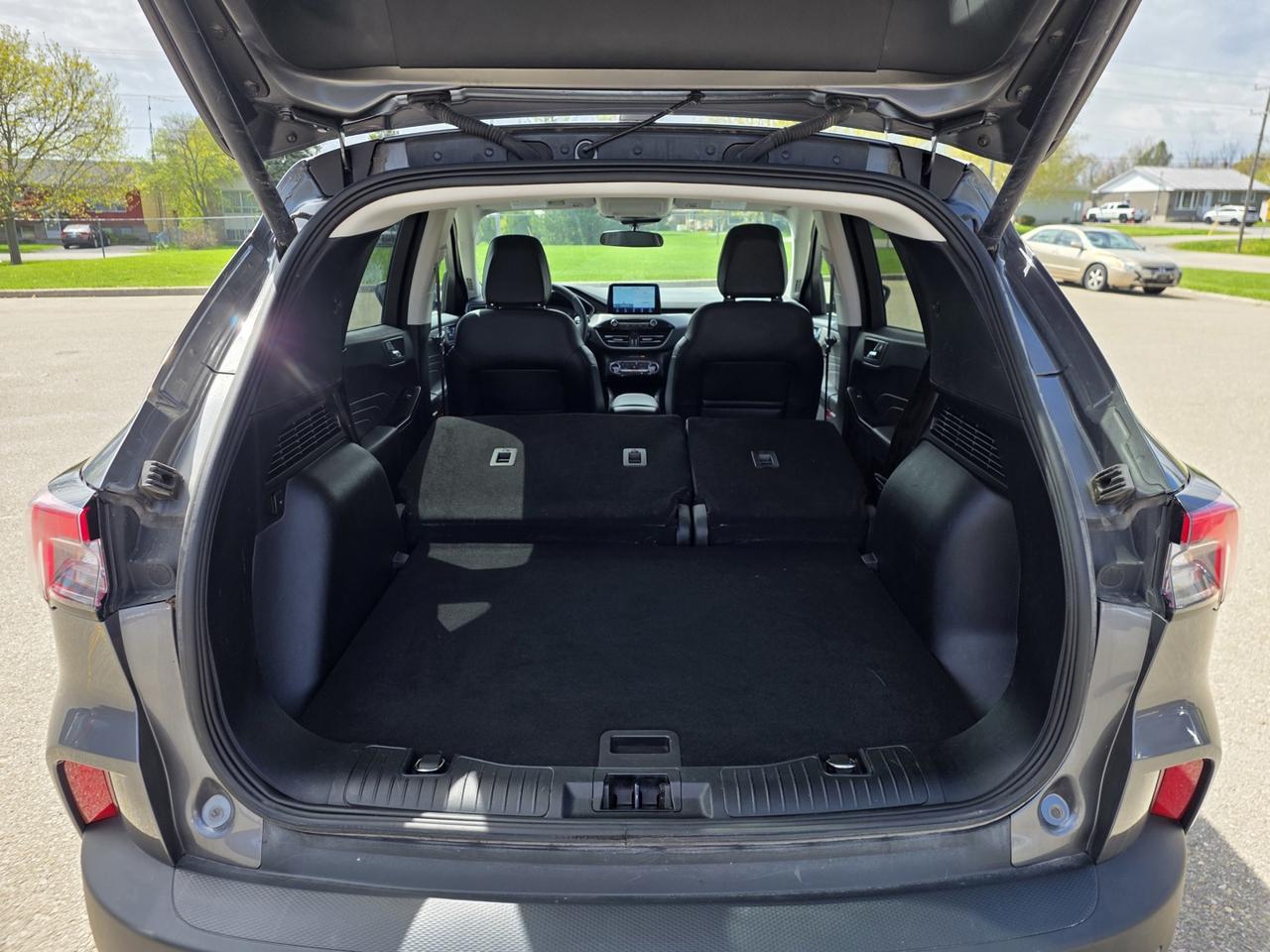2022 Ford Escape SEL AWD Photo