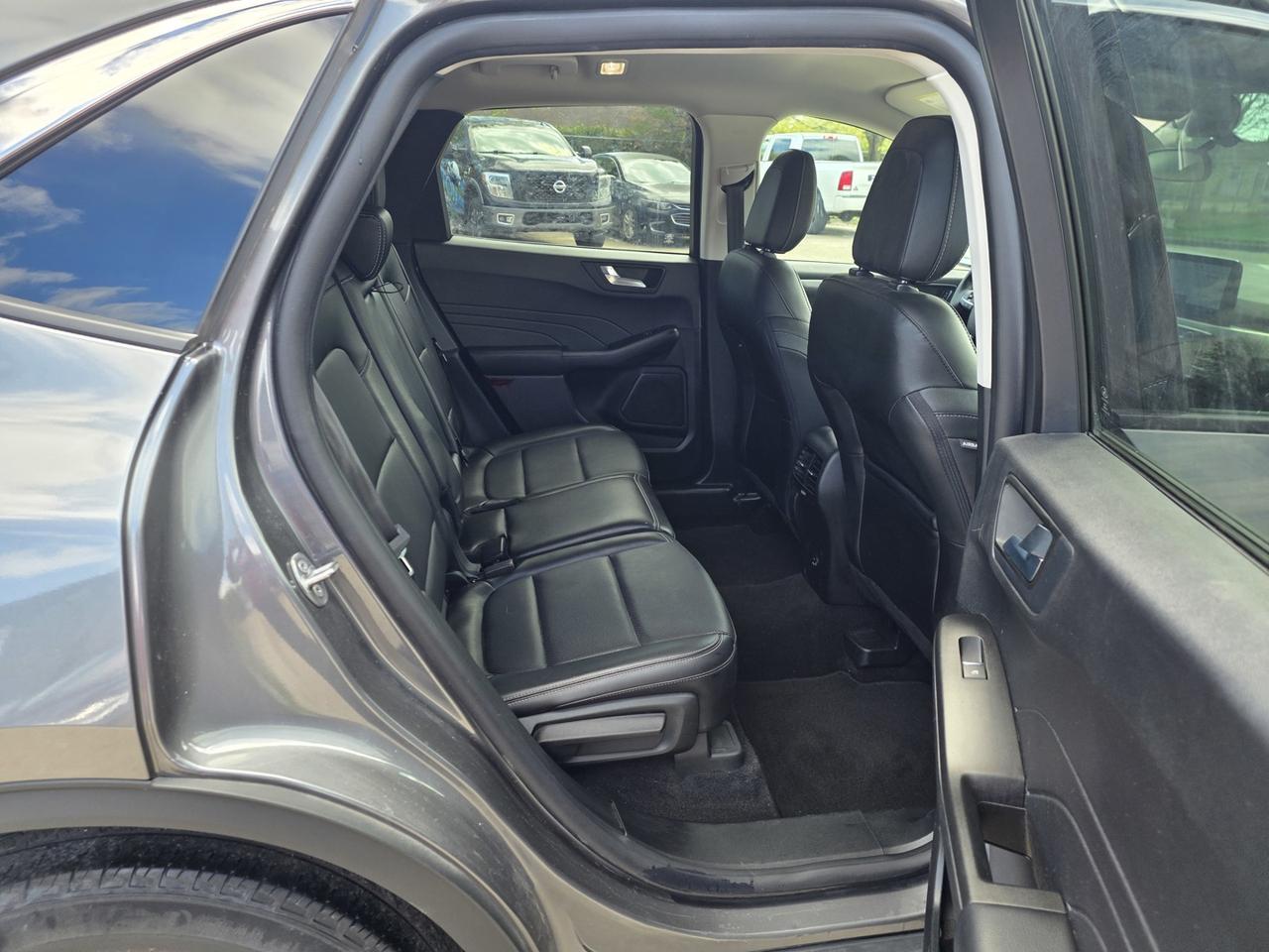 2022 Ford Escape SEL AWD Photo