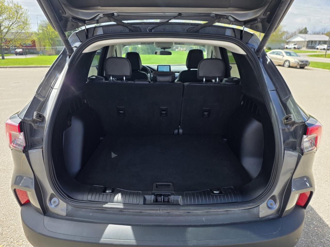 2022 Ford Escape SEL AWD Photo
