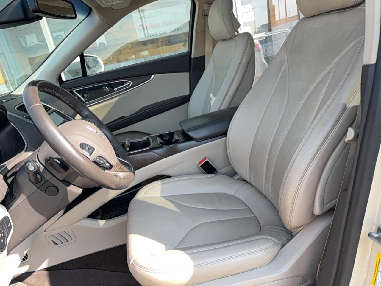 2016 Lincoln MKX Reserve - Photo #7