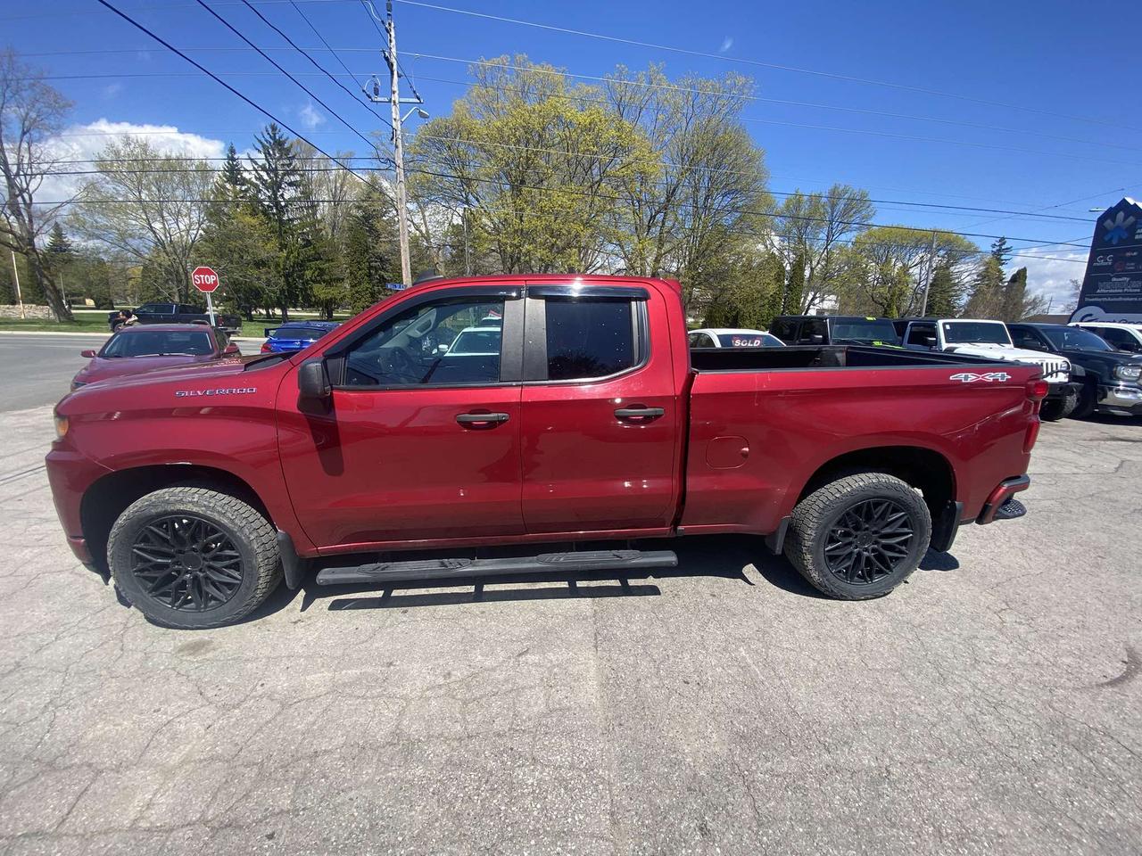 2019 Chevrolet Silverado 1500 4WD Double Cab 147" Custom Photo4