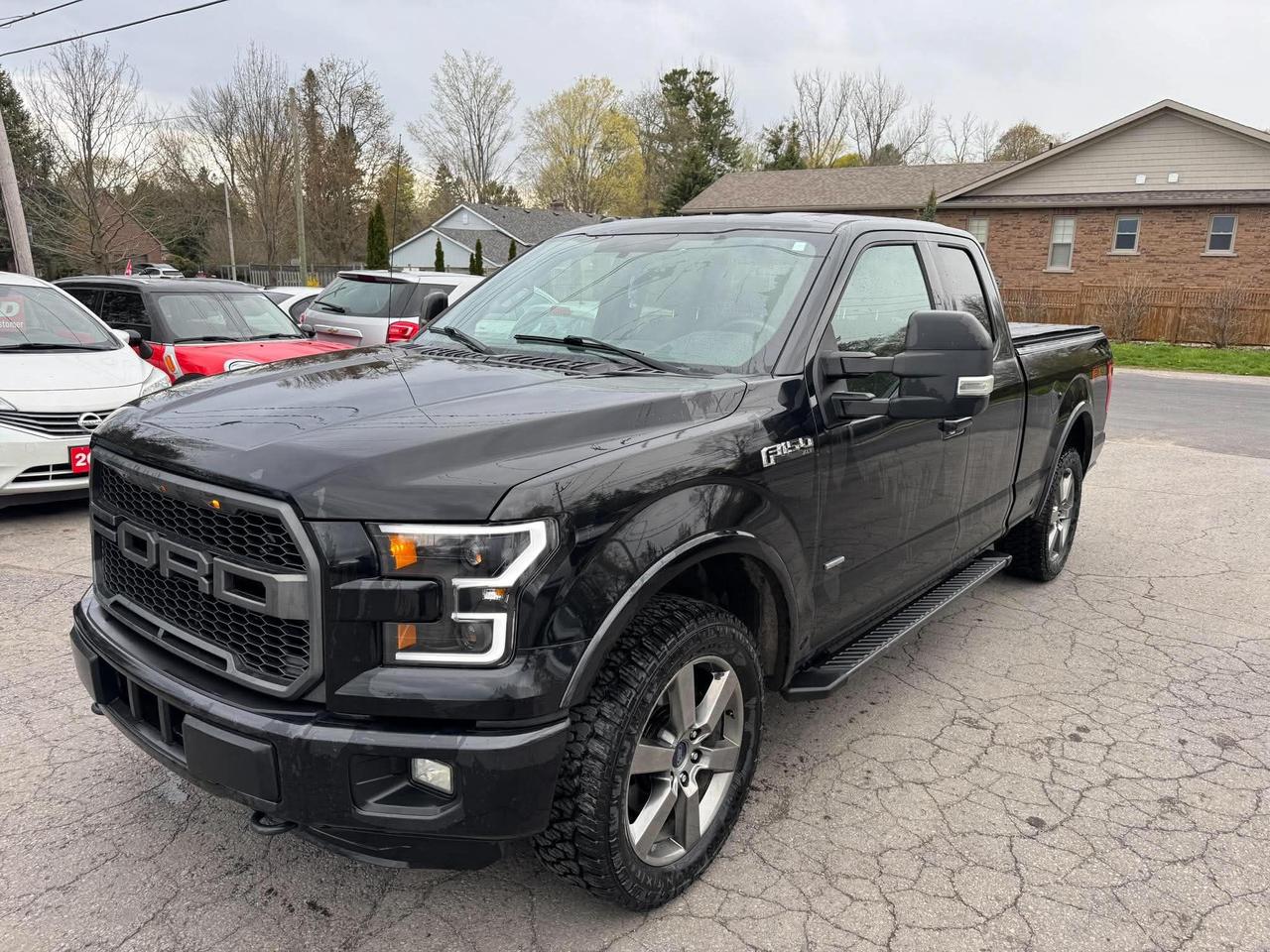 2015 Ford F-150 XLT Photo2