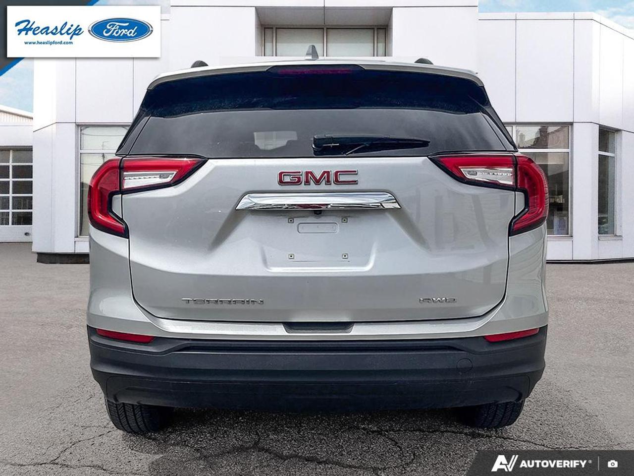 2022 GMC Terrain SLE Photo4