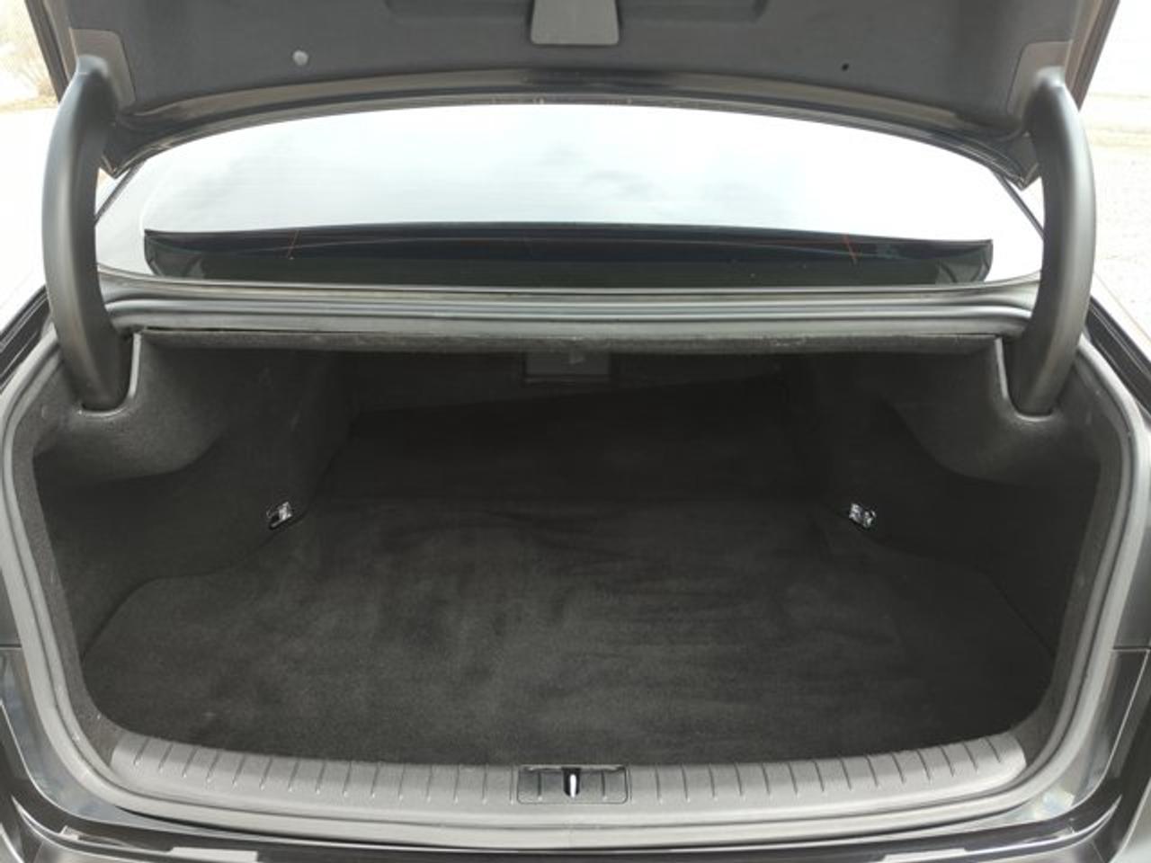 2018 Genesis G80 3.3T Sport Photo