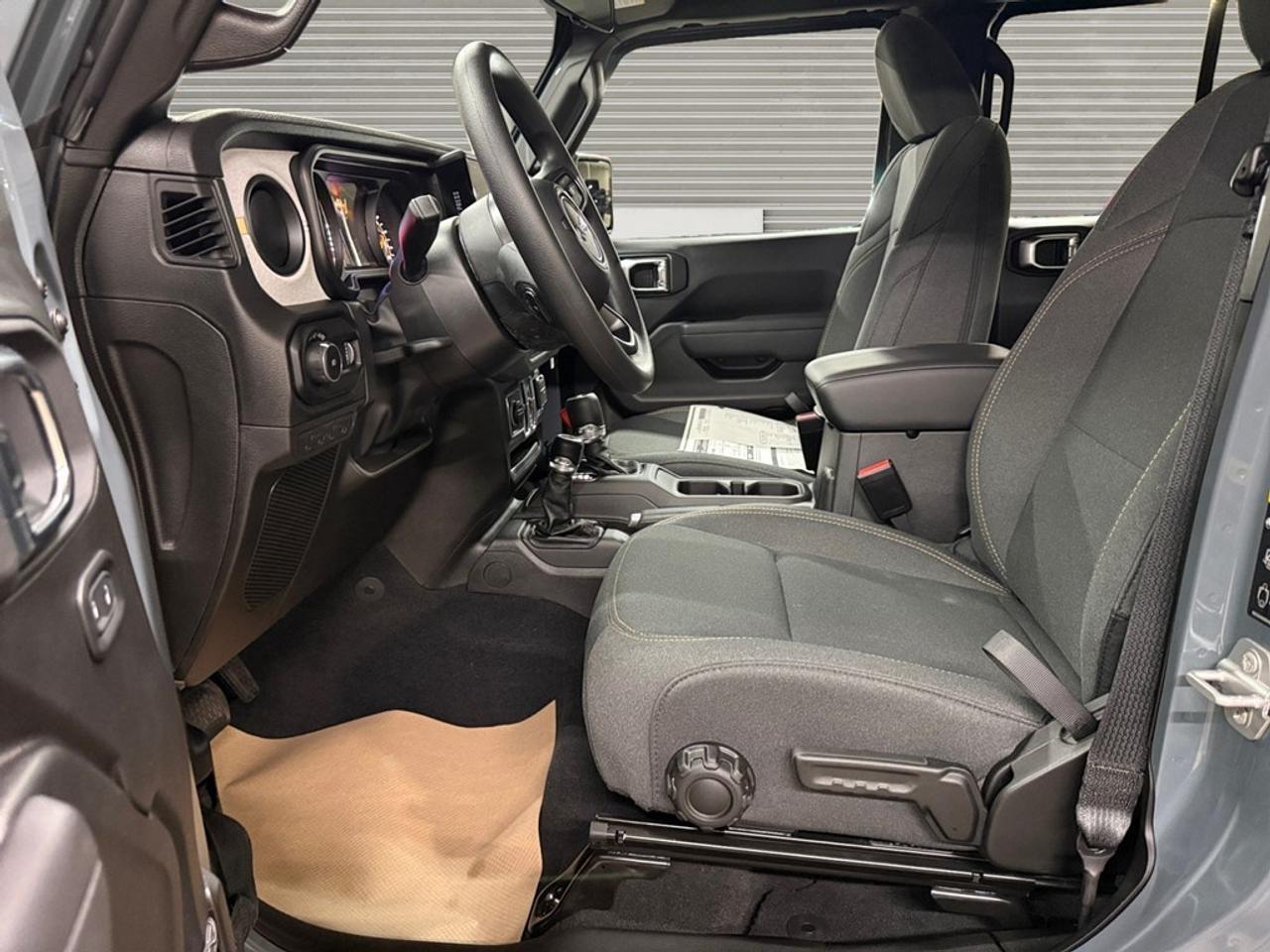 2025 Jeep Wrangler Sport 4 Door 4x4 Photo