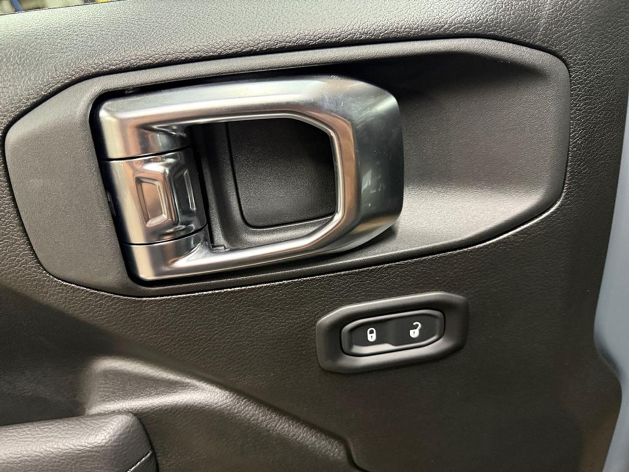 2025 Jeep Wrangler Sport 4 Door 4x4 Photo