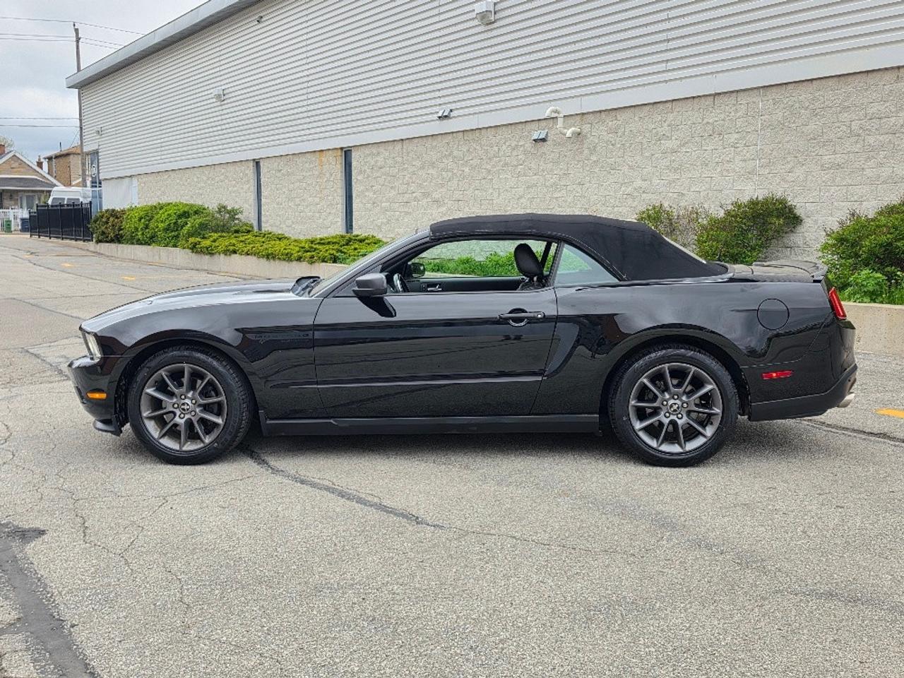 2012 Ford Mustang CLUB OF AMERICA CONVERTIBLE PREMIUM Photo2