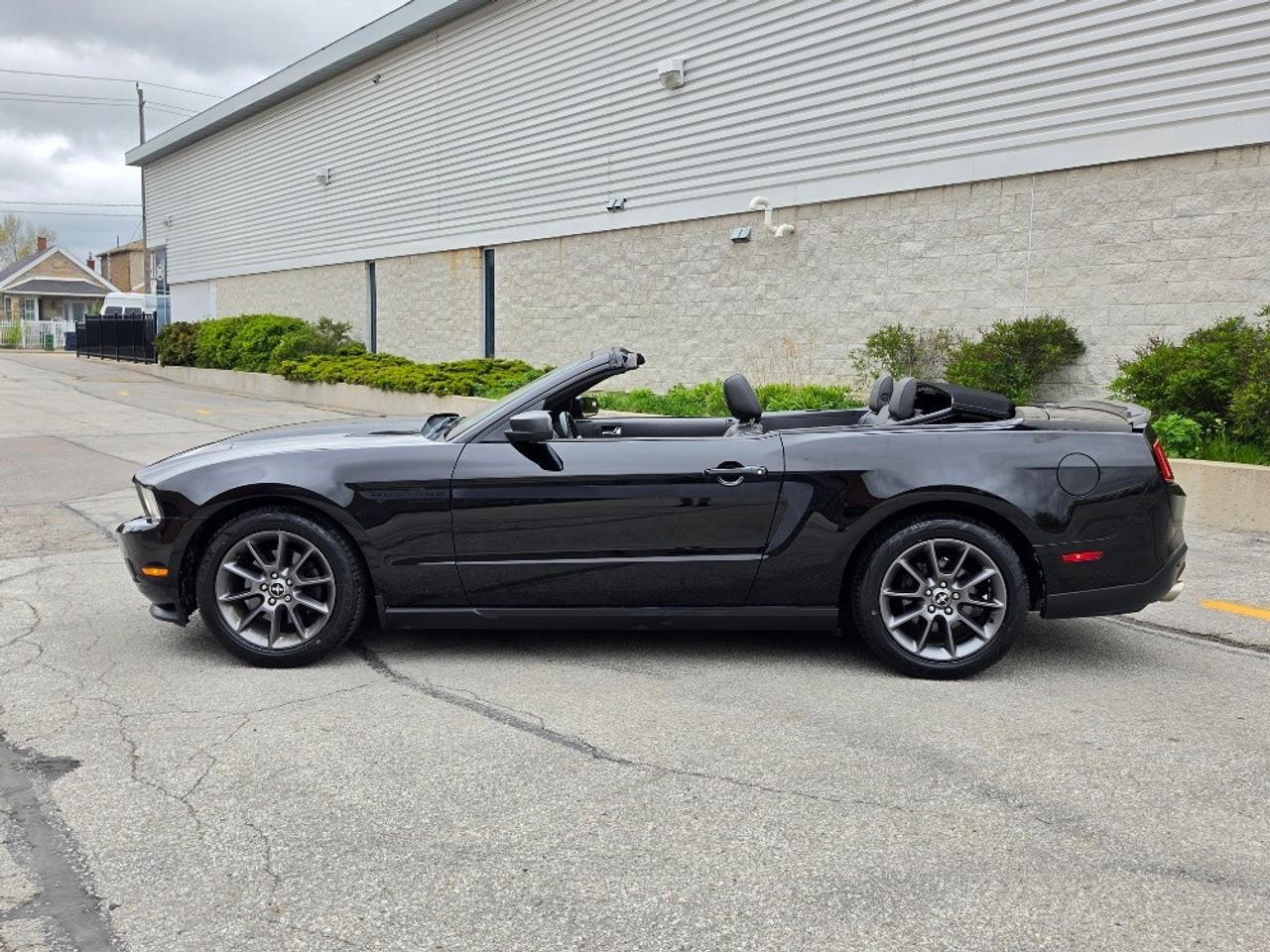 2012 Ford Mustang CLUB OF AMERICA CONVERTIBLE PREMIUM Photo3