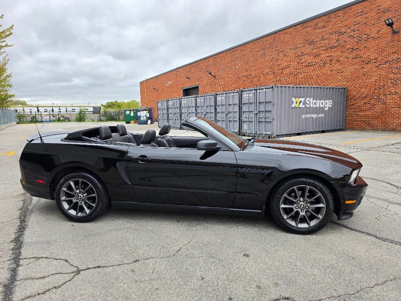 2012 Ford Mustang CLUB OF AMERICA CONVERTIBLE PREMIUM Photo