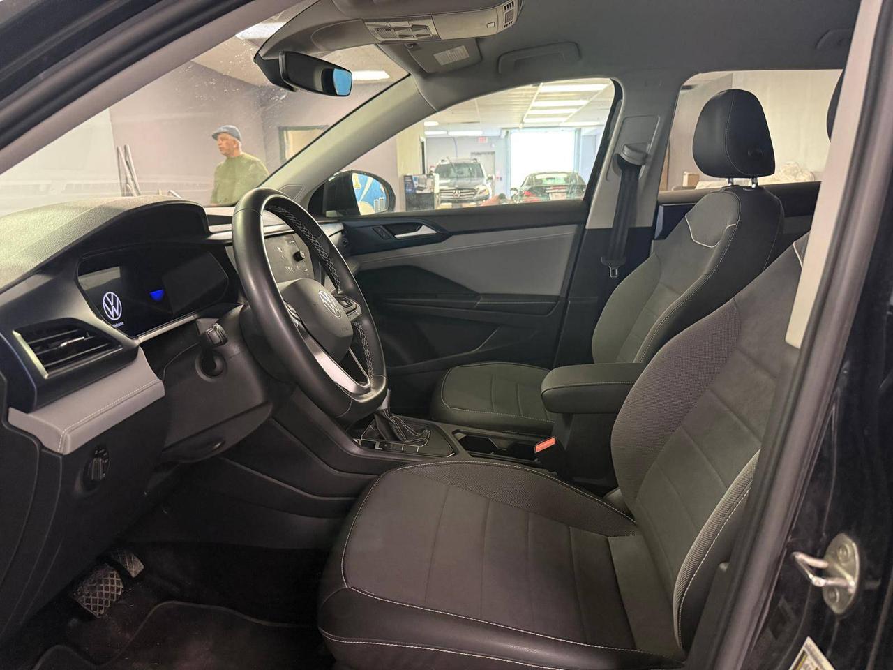2024 Volkswagen Taos Comfortline FWD Photo2