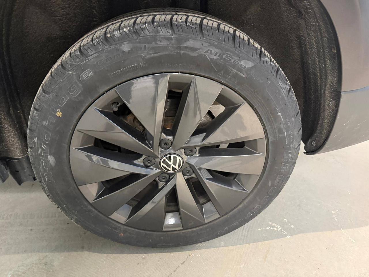 2024 Volkswagen Taos Comfortline FWD Photo