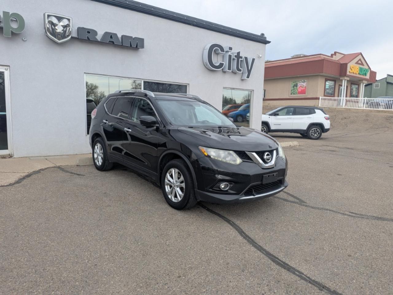 Used 2016 Nissan Rogue SV for sale in Medicine Hat, AB