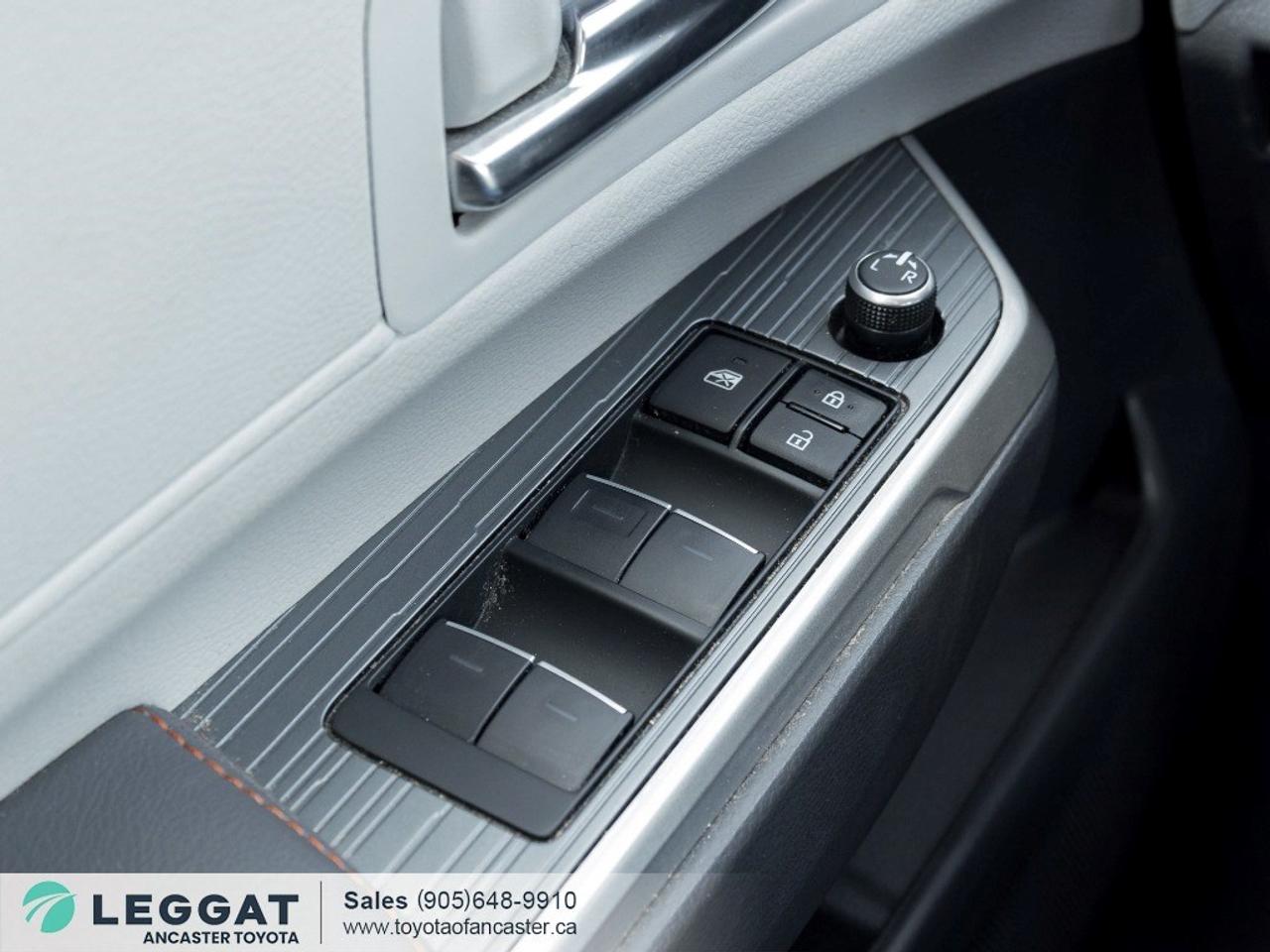 2024 Toyota Sienna XSE 7-Passenger AWD Photo