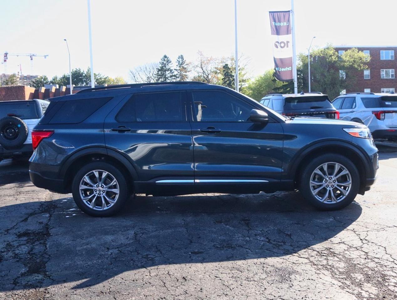 2024 Ford Explorer XLT | 4WD | ROOF | NAV | TOW | PREM 20s Photo2