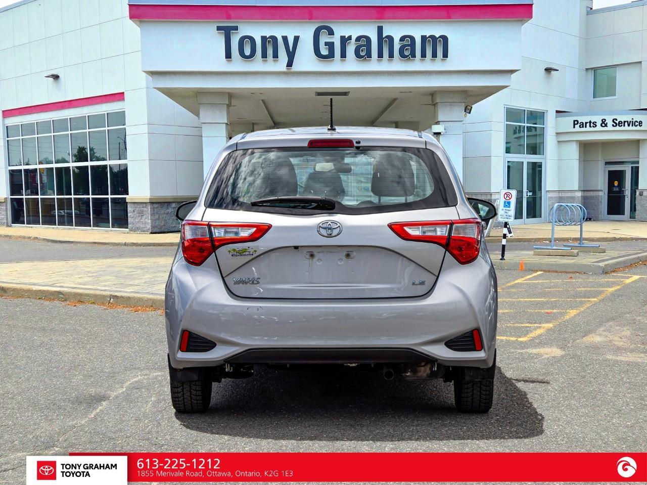 2019 Toyota Yaris LE Photo4