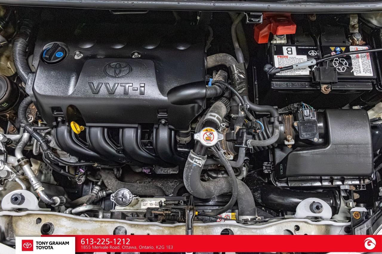 2019 Toyota Yaris LE Photo