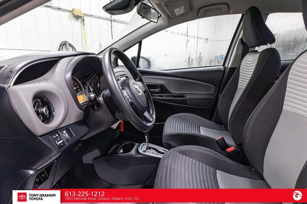2019 Toyota Yaris LE Photo