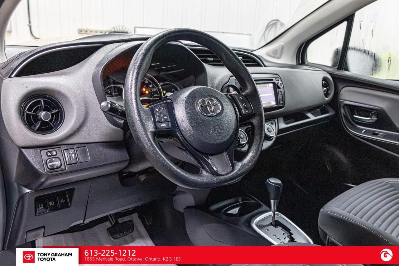 2019 Toyota Yaris LE Photo