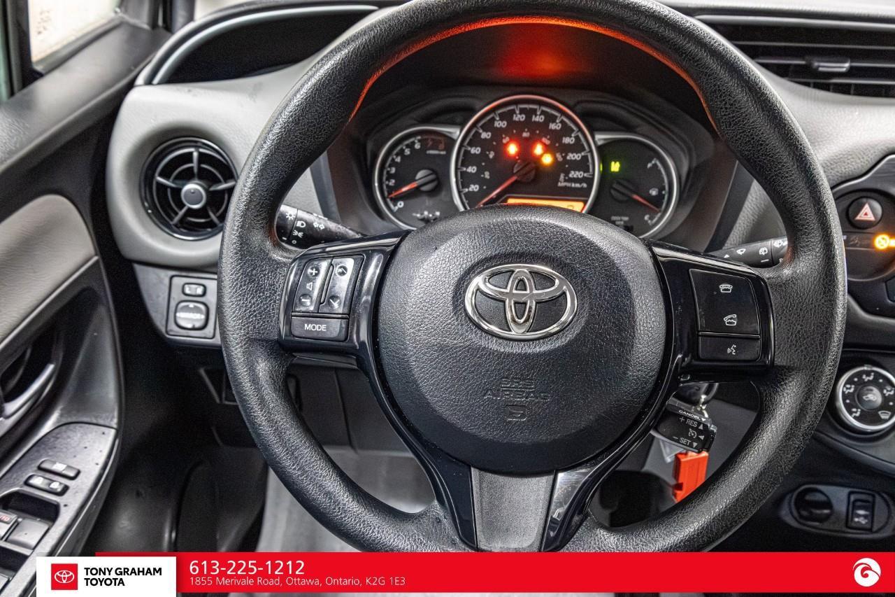 2019 Toyota Yaris LE Photo