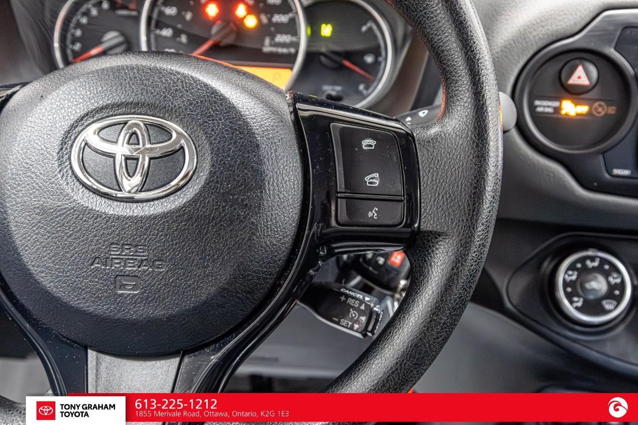 2019 Toyota Yaris LE Photo