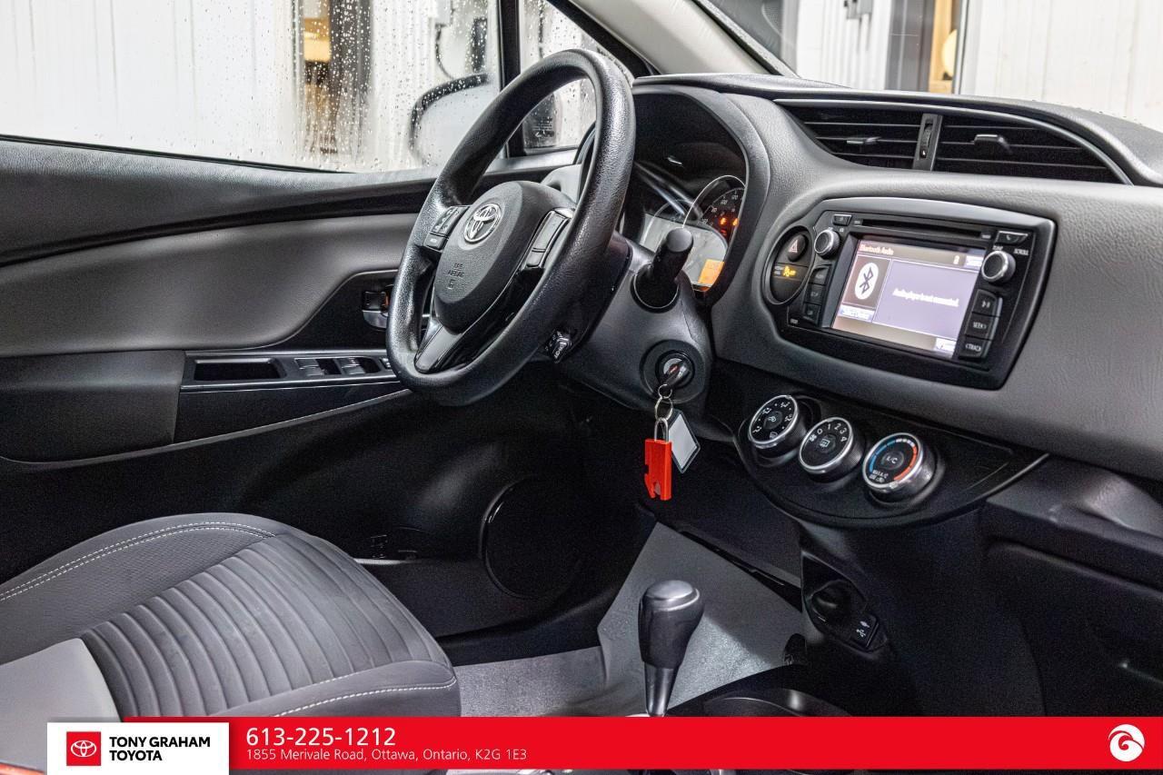 2019 Toyota Yaris LE Photo