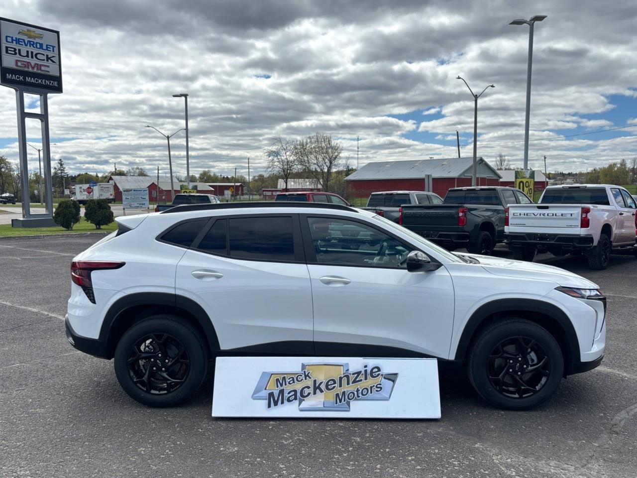 2026 Chevrolet Trax LT New Small 5 Passenger FWD SUV with a Sunroof, Heated Front Seats, Heated Steering Wheel and an 11 Diagonal Touchscreen Radio with Wireless Apple Carplay/Android Auto Photo