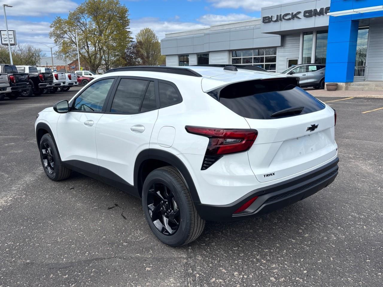 2026 Chevrolet Trax LT New Small 5 Passenger FWD SUV with a Sunroof, Heated Front Seats, Heated Steering Wheel and an 11 Diagonal Touchscreen Radio with Wireless Apple Carplay/Android Auto Photo
