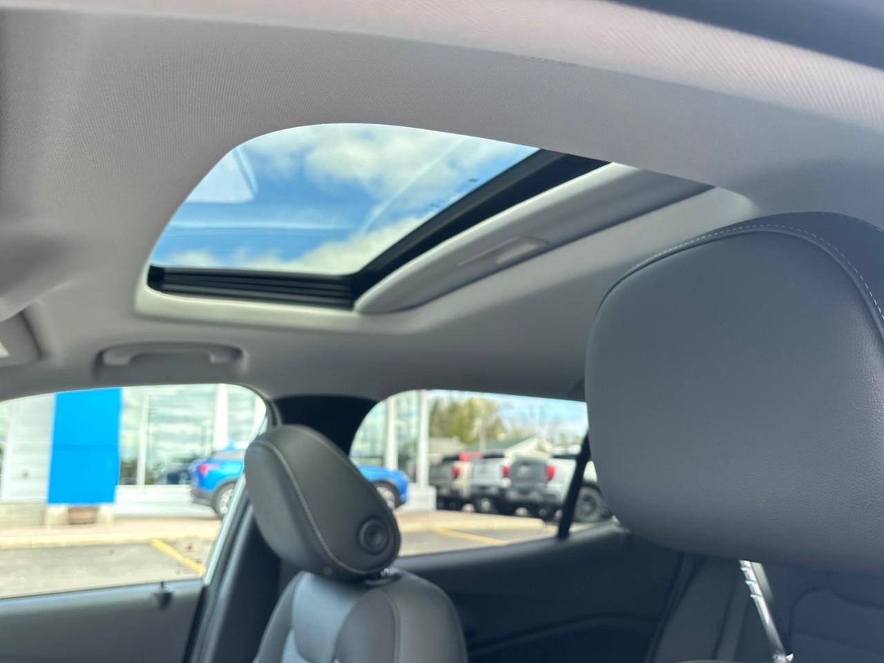 2026 Chevrolet Trax LT New Small 5 Passenger FWD SUV with a Sunroof, Heated Front Seats, Heated Steering Wheel and an 11 Diagonal Touchscreen Radio with Wireless Apple Carplay/Android Auto Photo