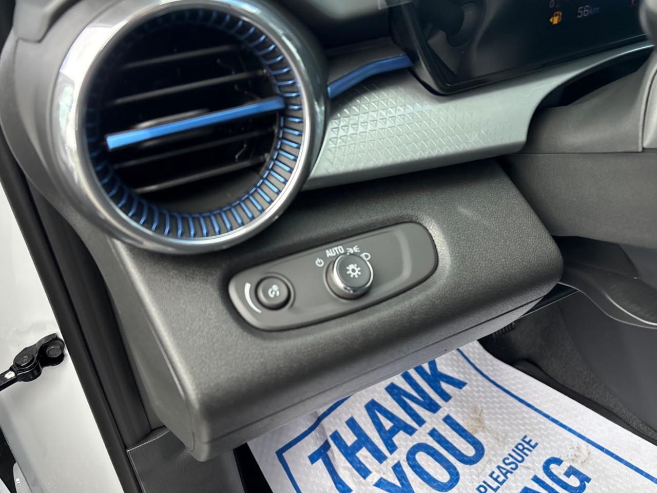 2026 Chevrolet Trax LT New Small 5 Passenger FWD SUV with a Sunroof, Heated Front Seats, Heated Steering Wheel and an 11 Diagonal Touchscreen Radio with Wireless Apple Carplay/Android Auto Photo