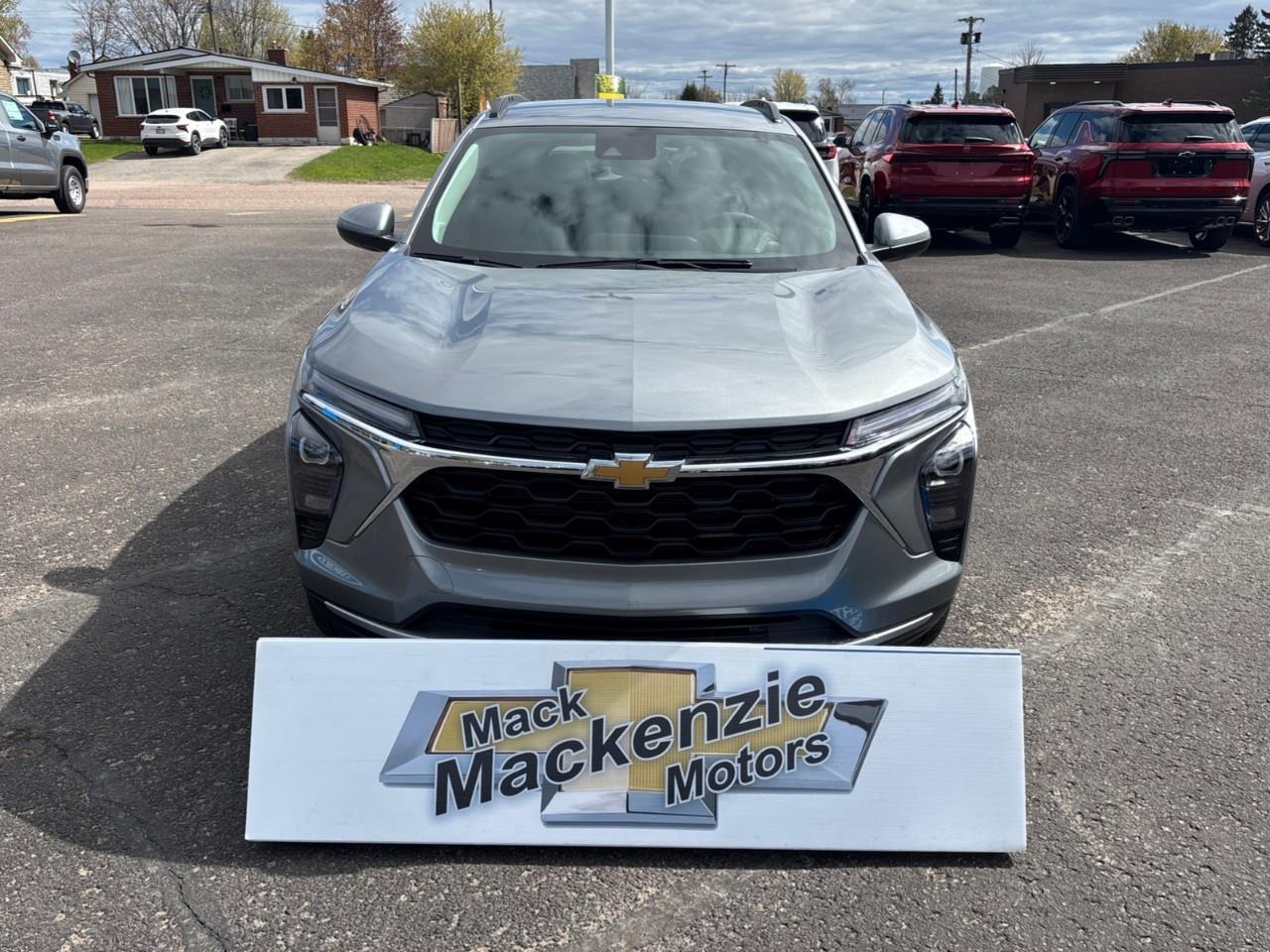 2026 Chevrolet Trax LT New Small 5 Passenger FWD SUV with Heated Front Seats, Heated Steering Wheel and an 11 Diagonal Touchscreen Radio with Wireless Apple Carplay/Android Auto Photo0