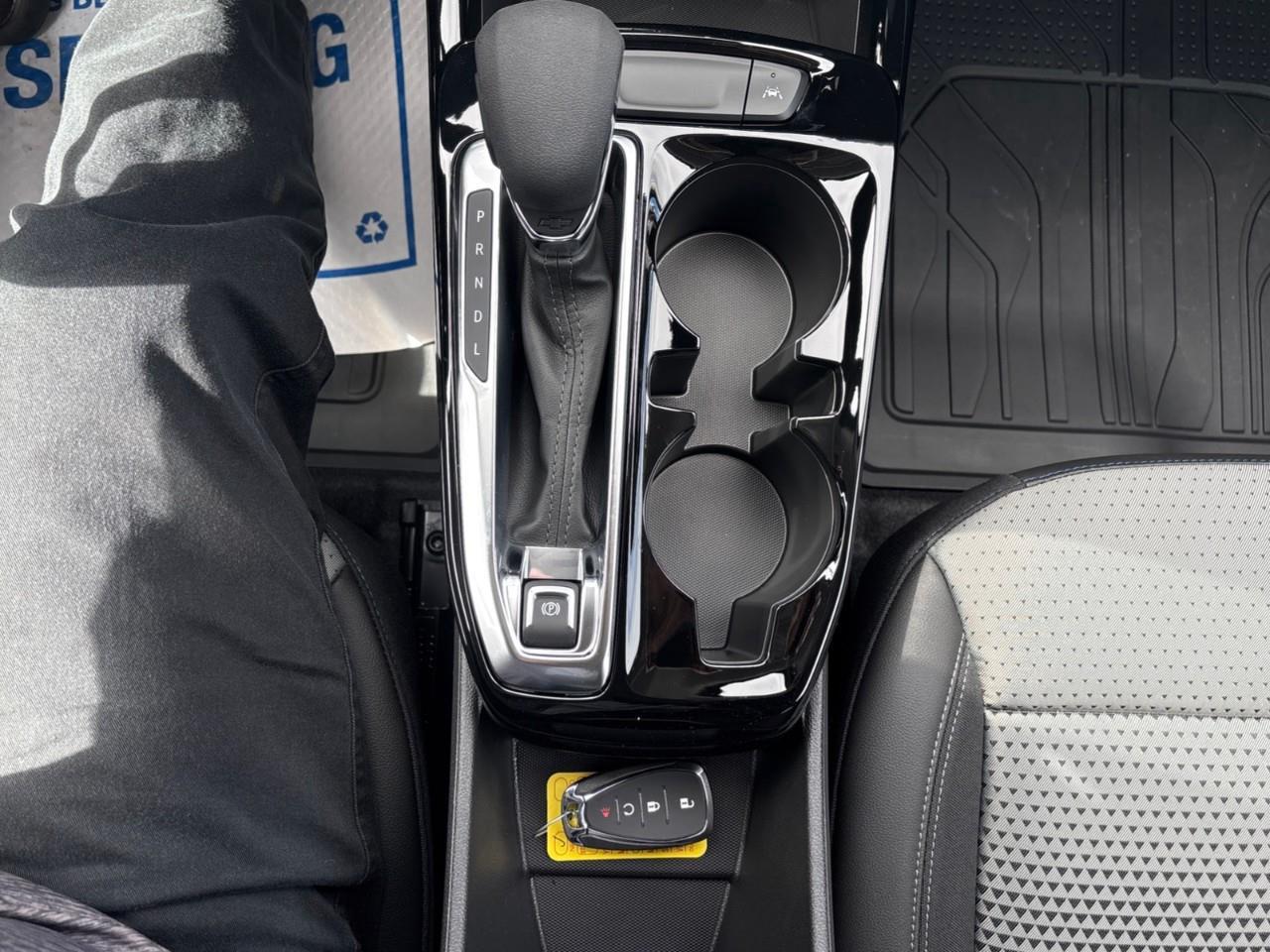 2026 Chevrolet Trax LT New Small 5 Passenger FWD SUV with Heated Front Seats, Heated Steering Wheel and an 11 Diagonal Touchscreen Radio with Wireless Apple Carplay/Android Auto Photo