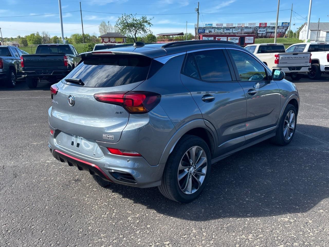 2022 Buick Encore GX Select Used Low Kilometer 5 Passenger Small AWD SUV with Photo