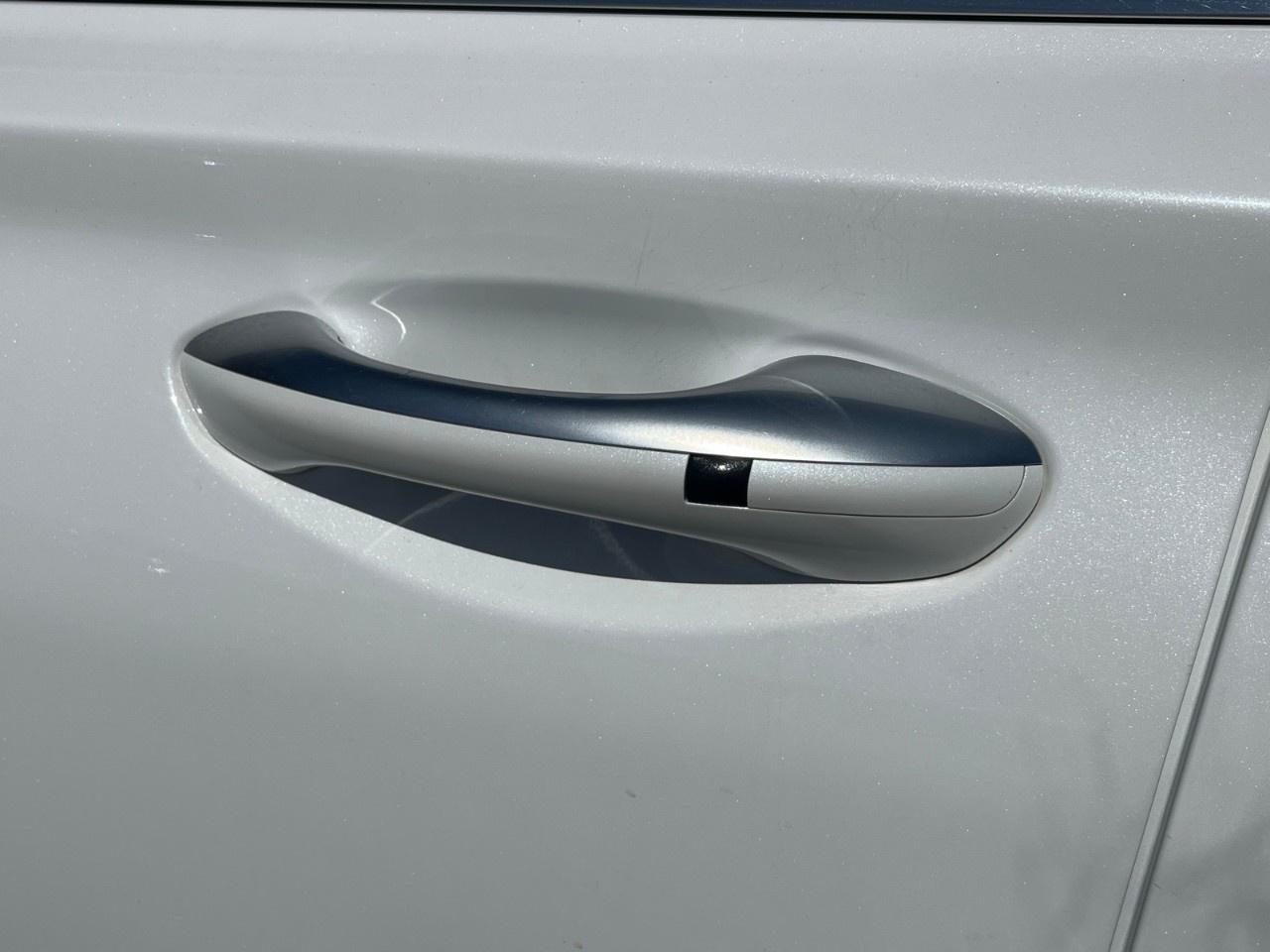 2021 Hyundai Santa Fe Hybrid Luxury AWD Photo