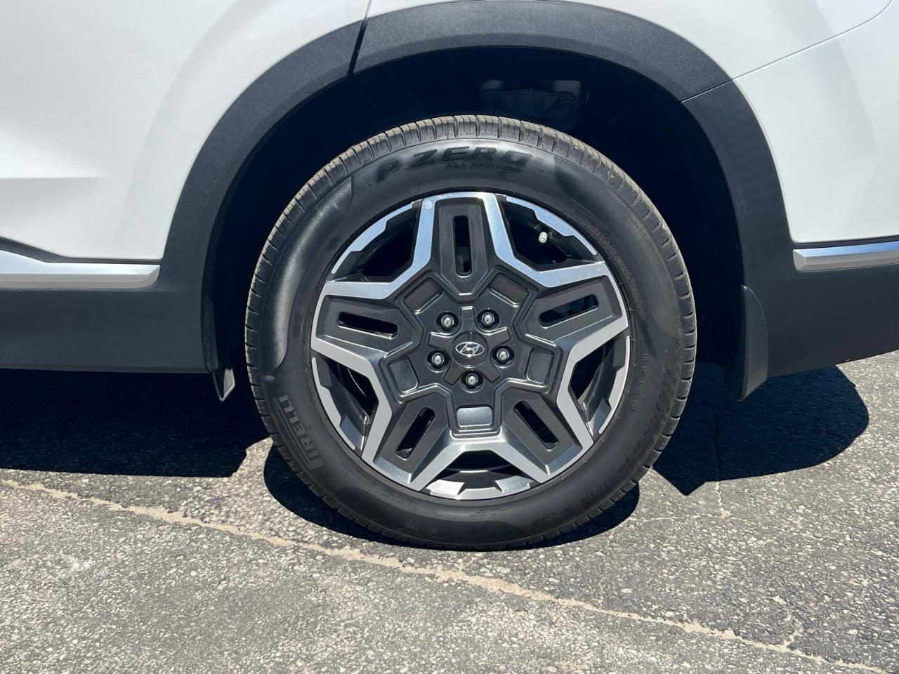 2021 Hyundai Santa Fe Hybrid Luxury AWD Photo